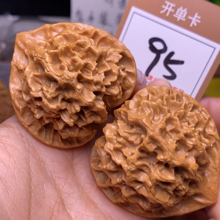 文玩核桃把件52帝王狮子头95