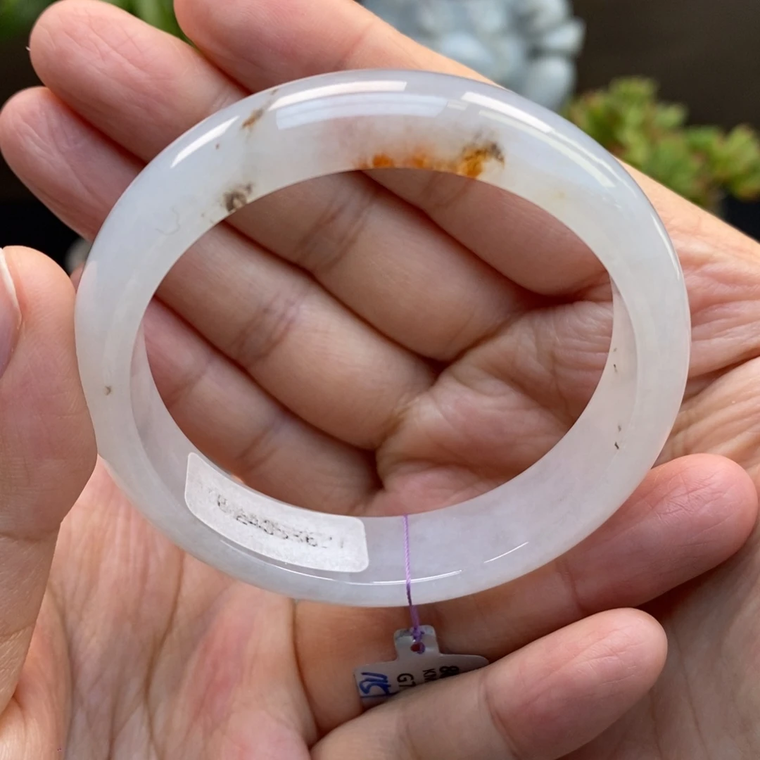 翡翠手镯未镶嵌天然