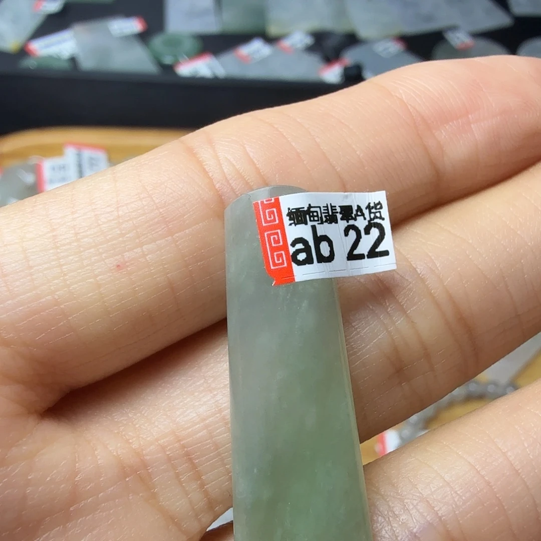 翡翠未镶嵌颈饰天然缅甸翡翠A货