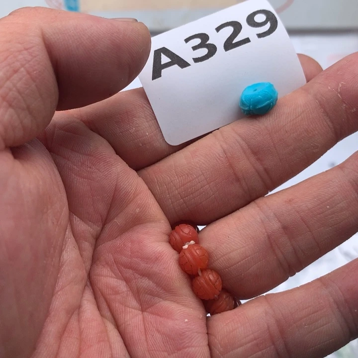 南红玛瑙未镶嵌珠宝奇石