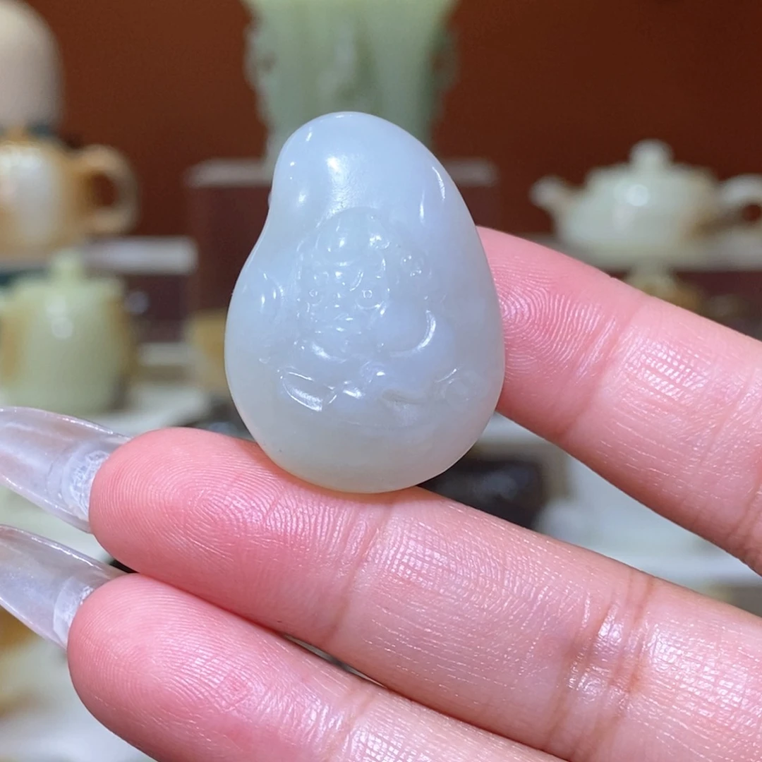 未镶嵌和田玉挂件且末白玉貔貅挂件