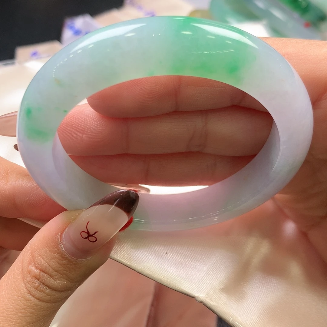 翡翠未镶嵌手镯58号冰胶春彩