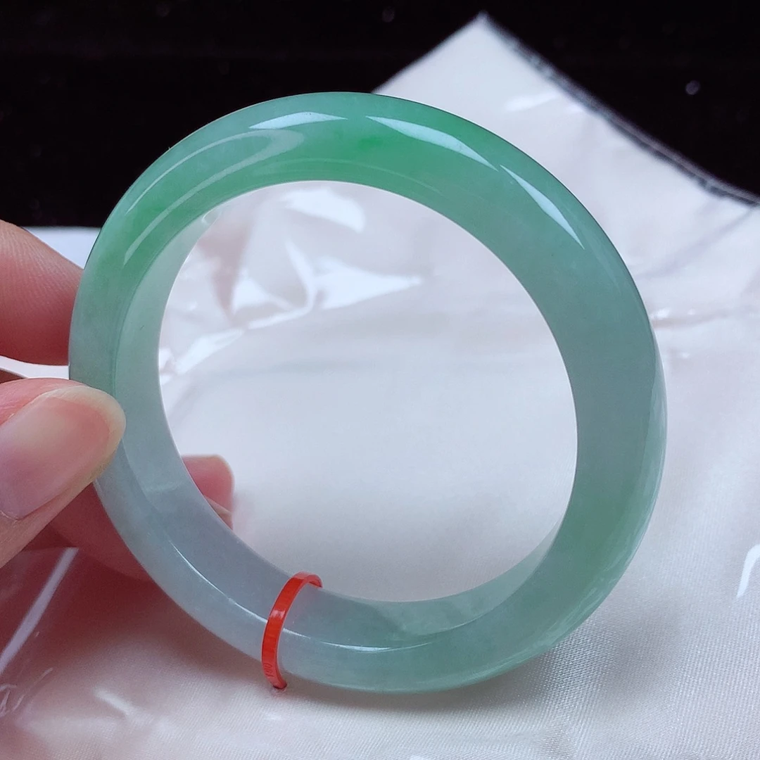 妍***萌翡翠未镶嵌手镯54圈