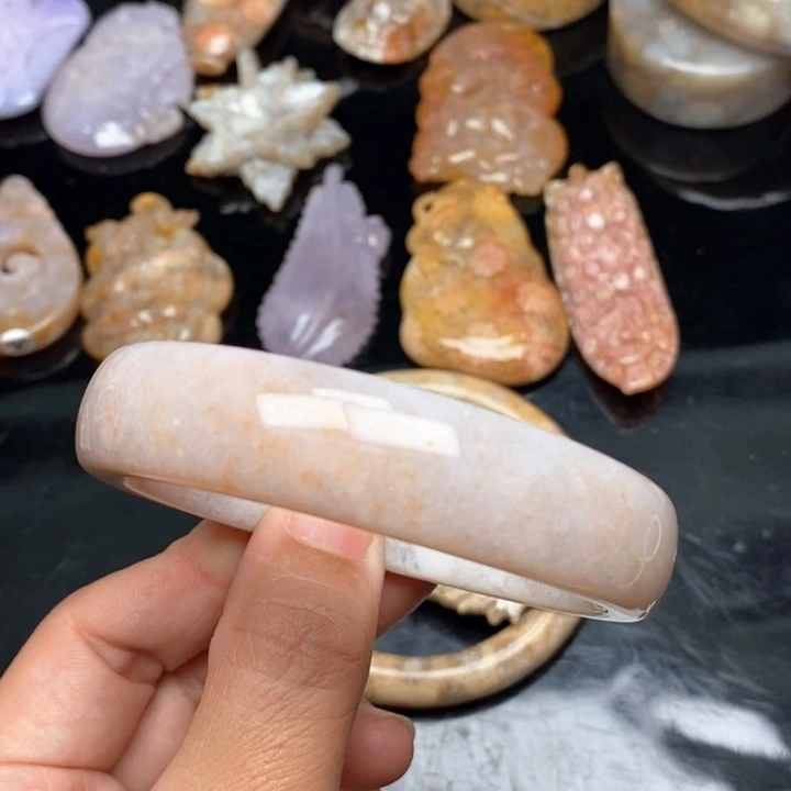 硅化珊瑚（珊瑚玉）手镯未镶嵌57