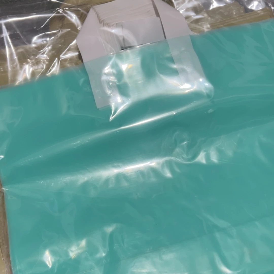 塑料福利款40.30的豆绿1包牛油果3包混色1包