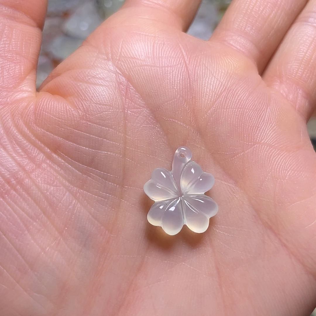 咩***怡蛇纹石玉未镶嵌耳坠