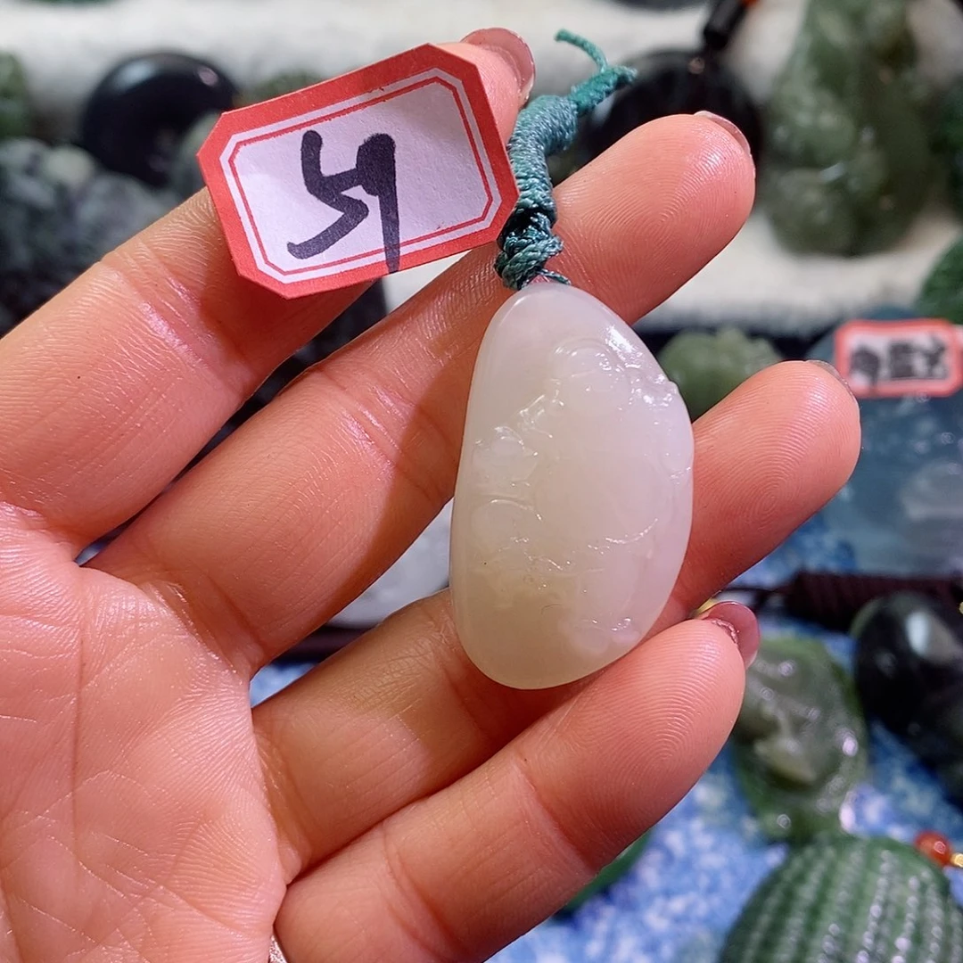 和田玉（糖玉）颈饰未镶嵌