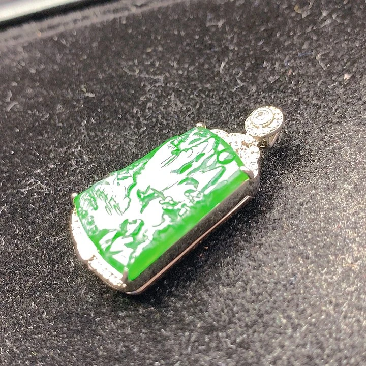 翡翠未镶嵌颈饰翡翠