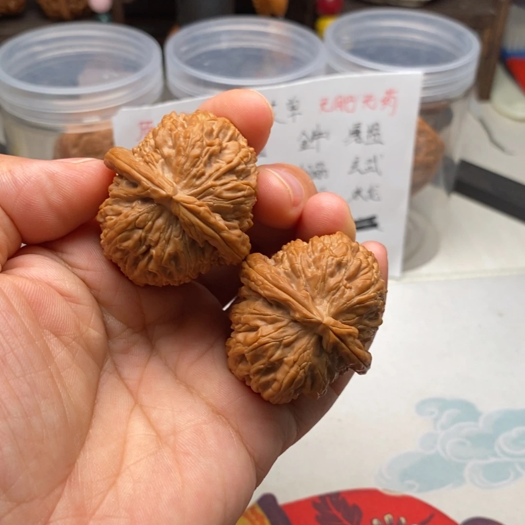 文玩核桃吊坠38白狮子