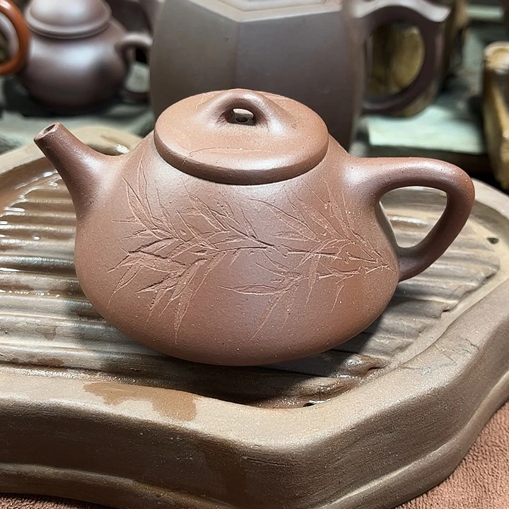 茶壶紫砂紫砂艺术学院的学生