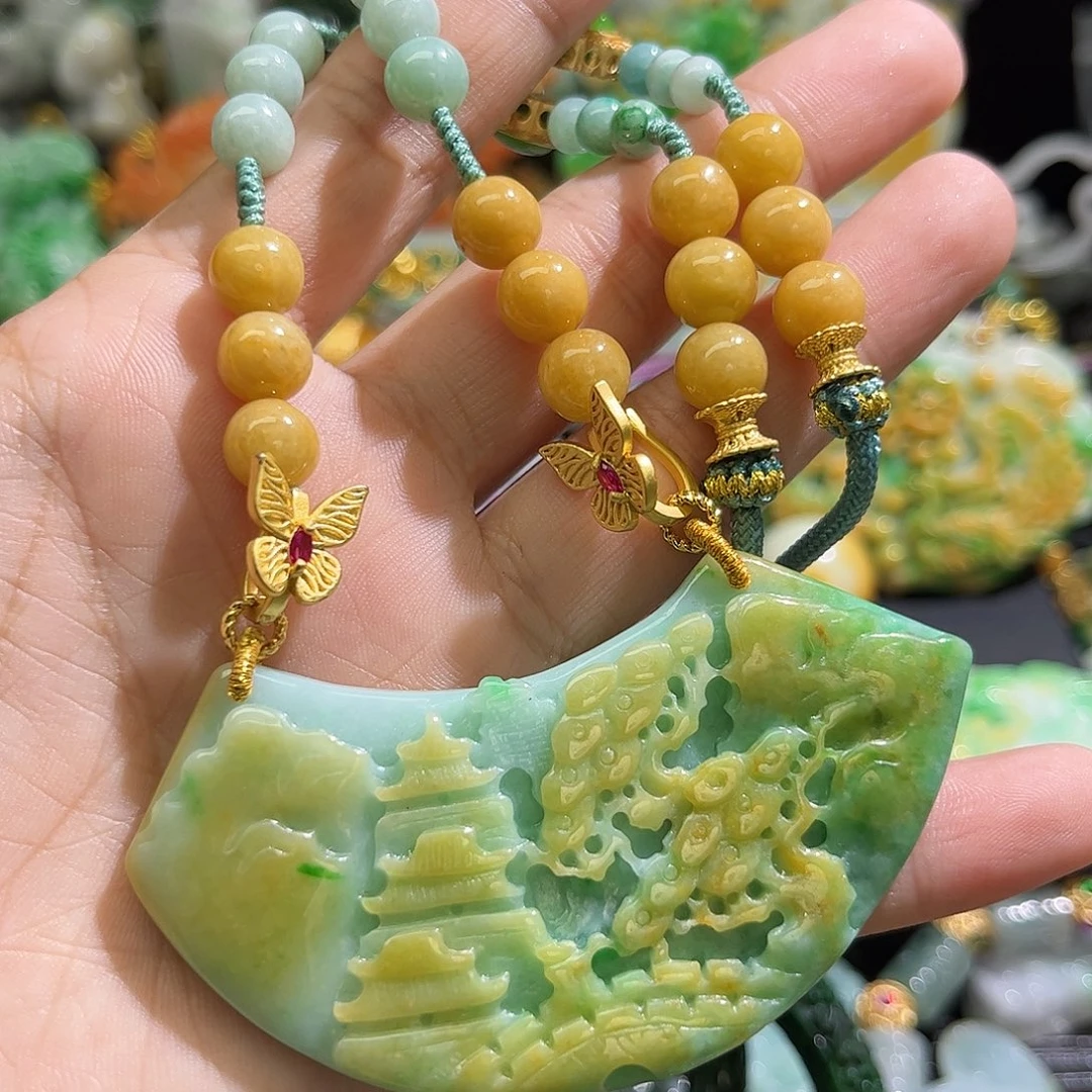 翡翠未镶嵌颈饰待编织