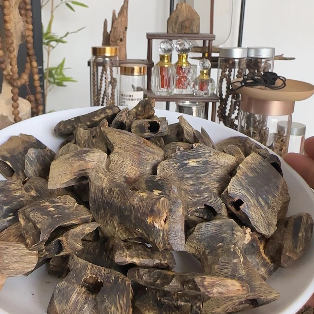 沉香沉香碎屑一代透顶绿醇化块料50克