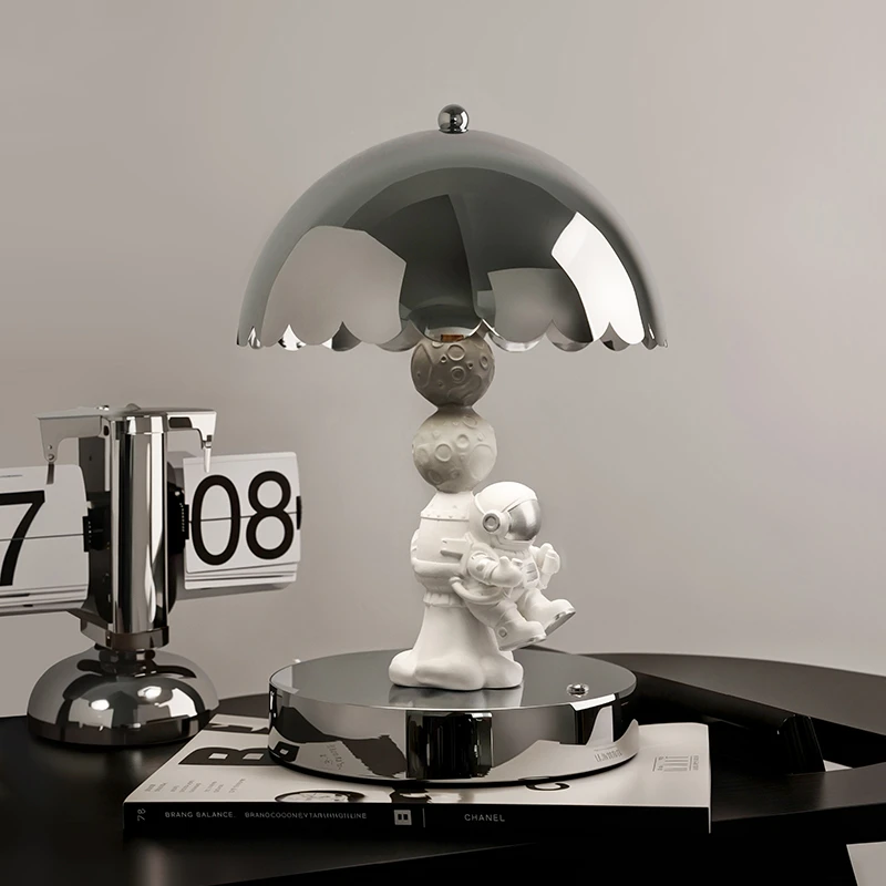 贝汉美宇航员轻奢高级感摆件台灯装饰品卧室床头灯送男生生日礼物