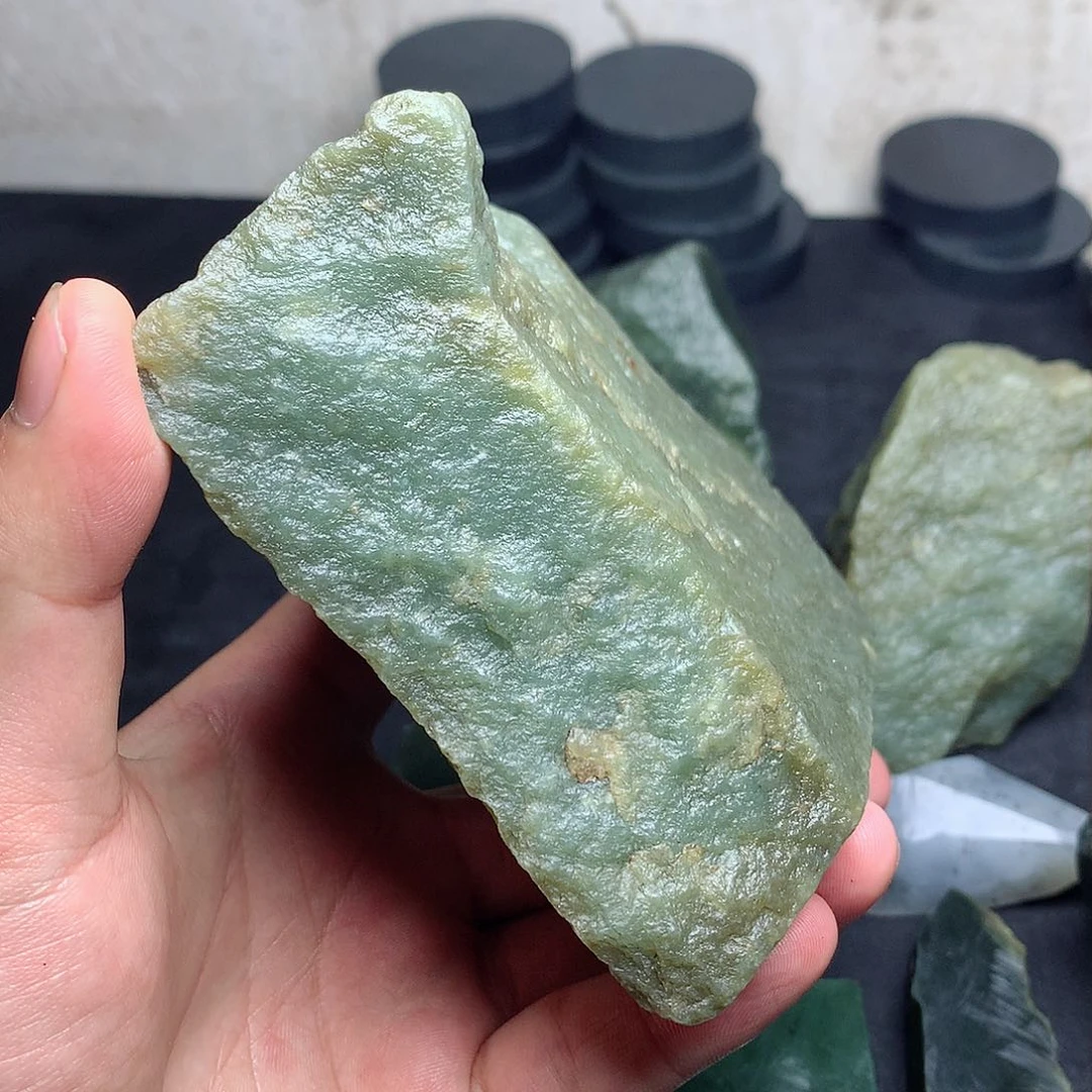 和田玉（糖玉）珠宝半成品足铂镶嵌