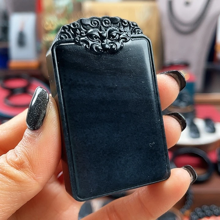 和田玉挂件未镶嵌意境64.4克左右