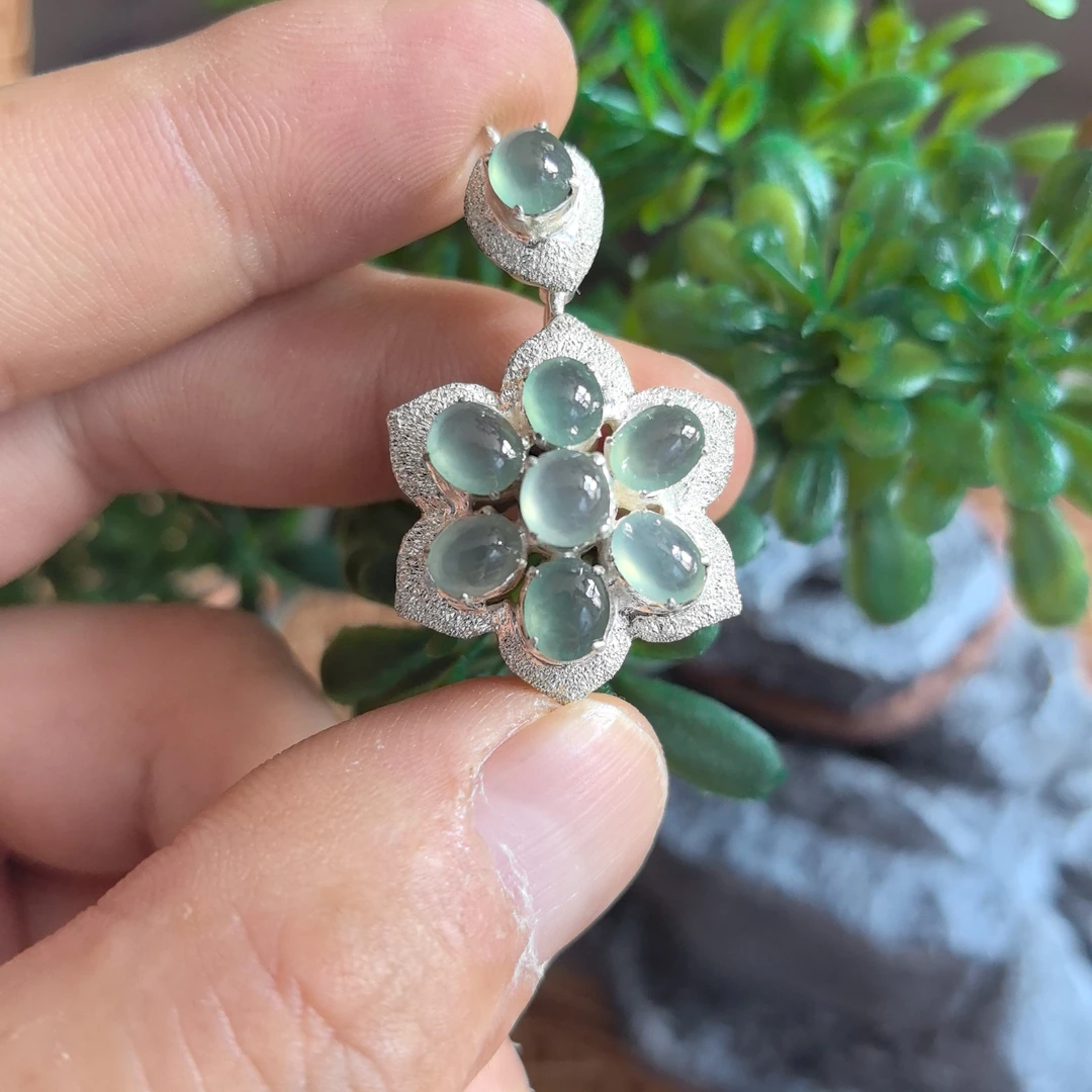 天然缅甸翡翠a货蛋面63