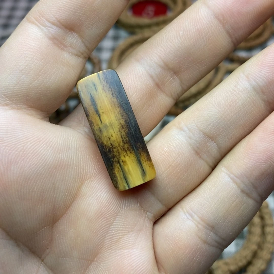 柏香籽/百香籽吊坠12.3*6.8*32mm