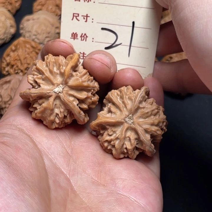 文玩核桃把件三棱39尺正21