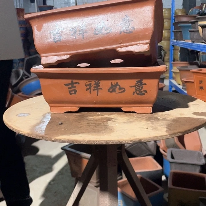 26-26红色马槽花盆花盆