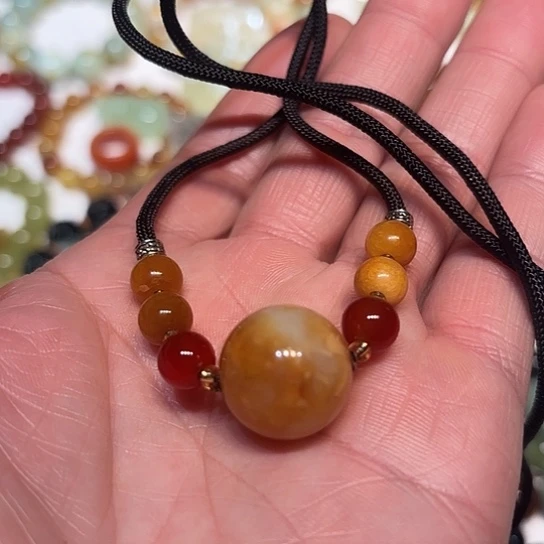 蛇纹石玉未镶嵌项链