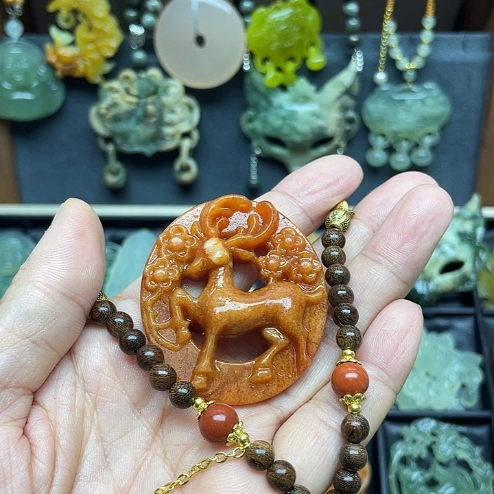 蛇纹石玉未镶嵌颈饰