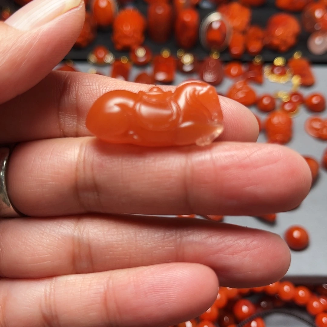 南红玛瑙未镶嵌冰红唐马