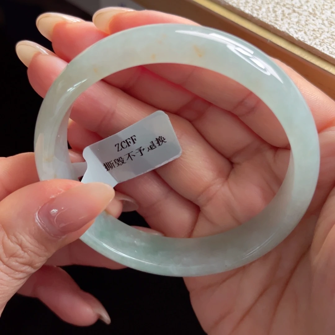 翡翠未镶嵌手镯手镯