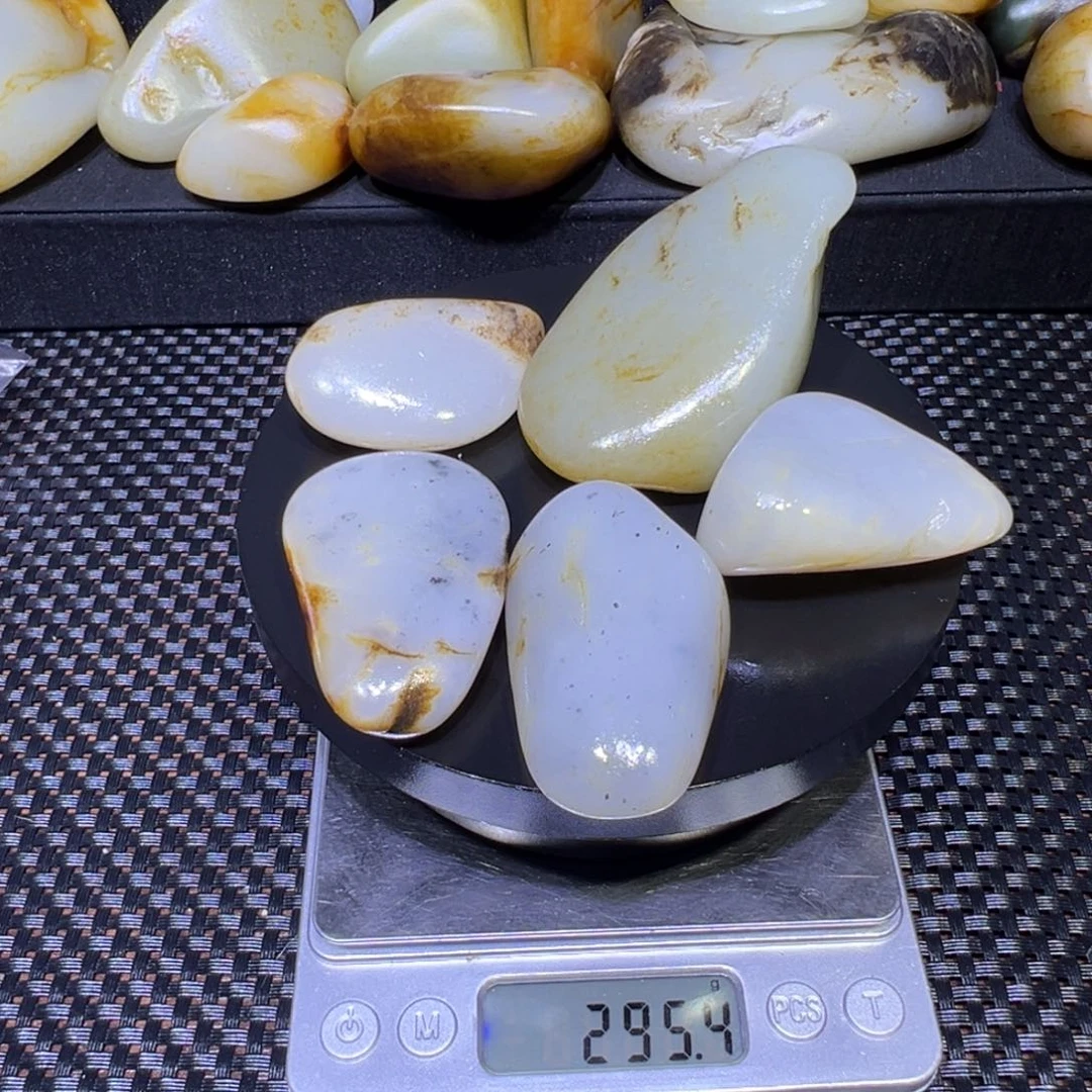 和田玉（子料）未镶嵌吊坠(不含链)295克