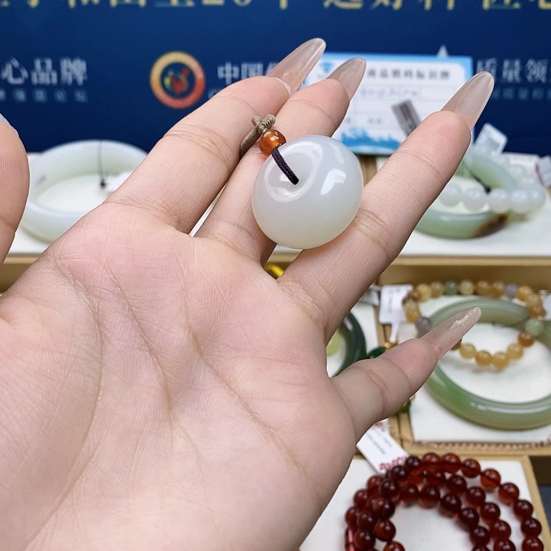 颈饰未镶嵌和田玉sj