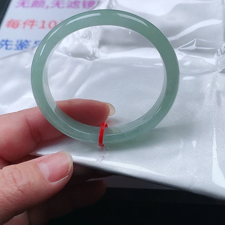 翡翠手镯未镶嵌翡翠065