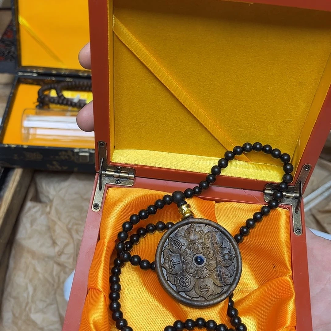 大叶紫檀（黑酸枝木类）