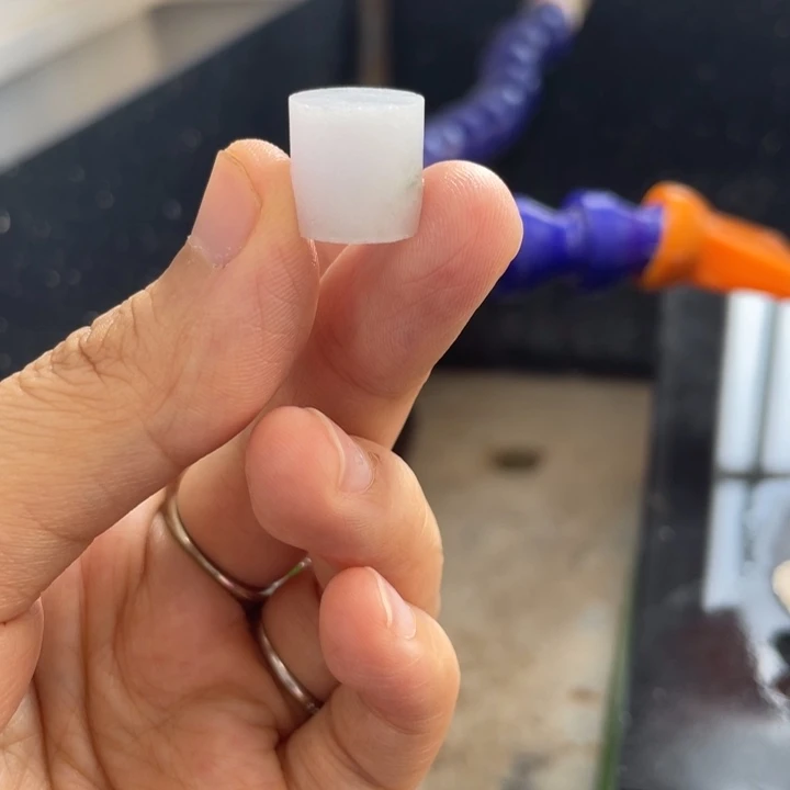 定制翡翠未镶嵌小*妹边角料