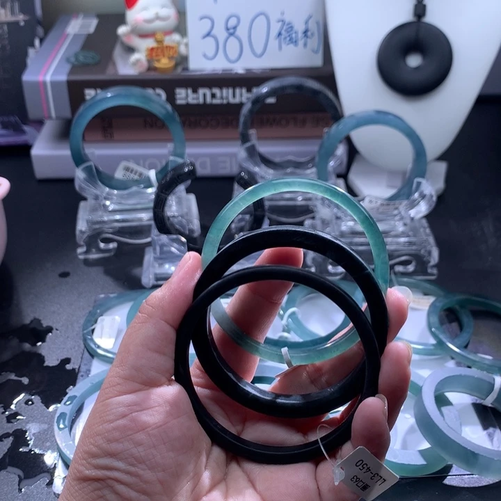 夏***至定制翡翠未镶嵌手镯手镯