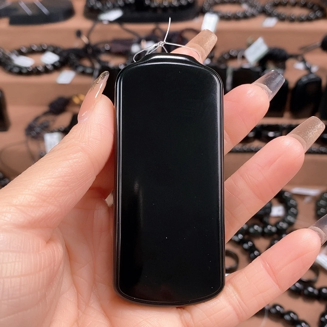 森***狼和田玉未镶嵌手链