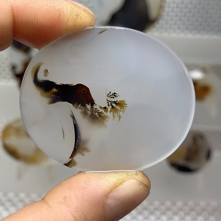 玛瑙/玉髓未镶嵌颈饰