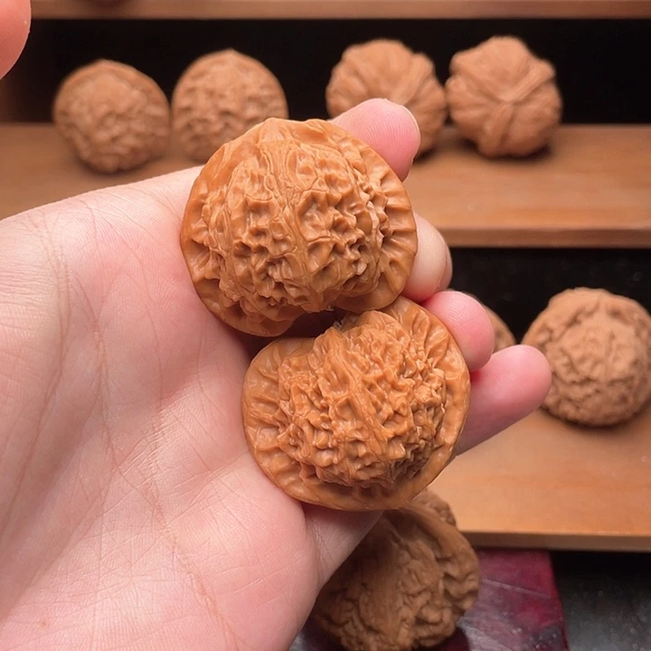 吊坠文玩核桃41全品毕业红皮桃心宫灯