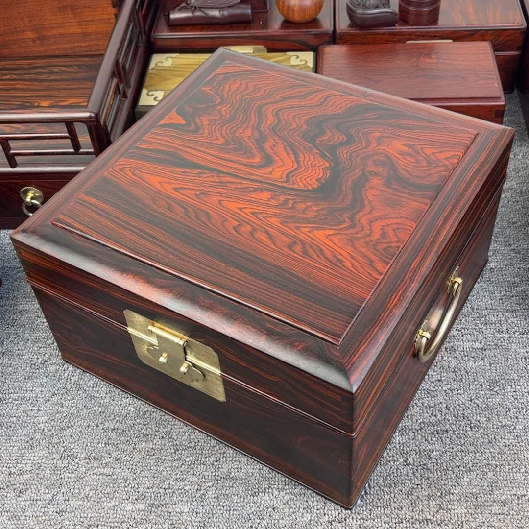 微凹黄檀（南美大红酸枝）