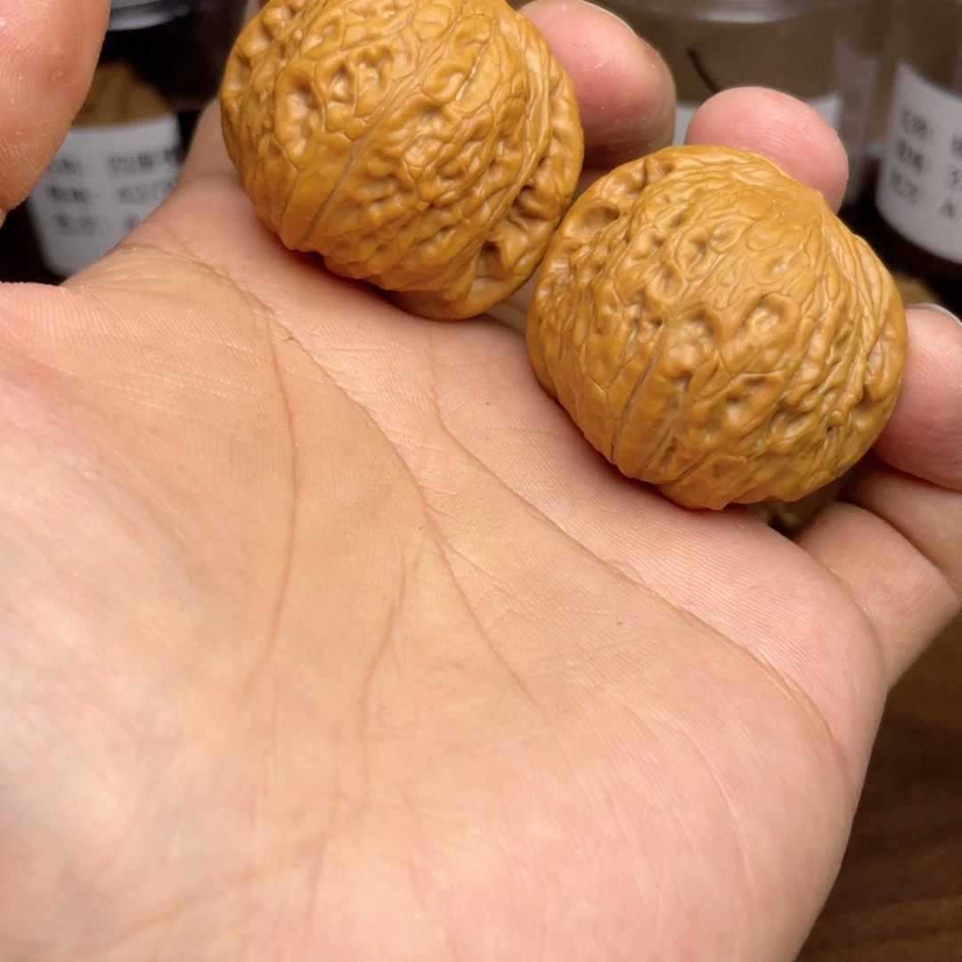 A***u文玩核桃把件二哥