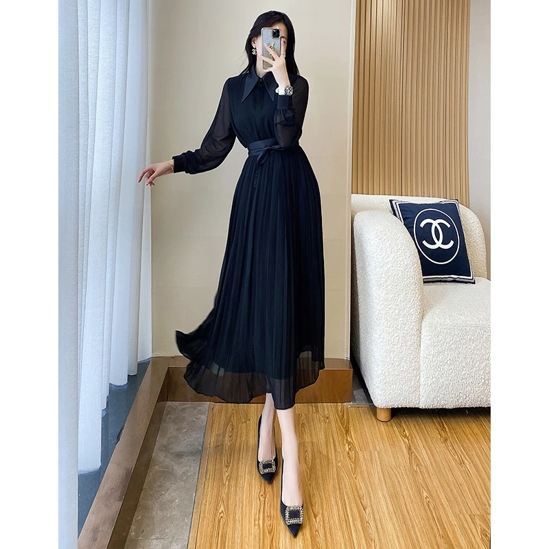 初秋新款黑色连衣裙秋装法式高级感时尚收腰百褶长款裙子配腰带潮
