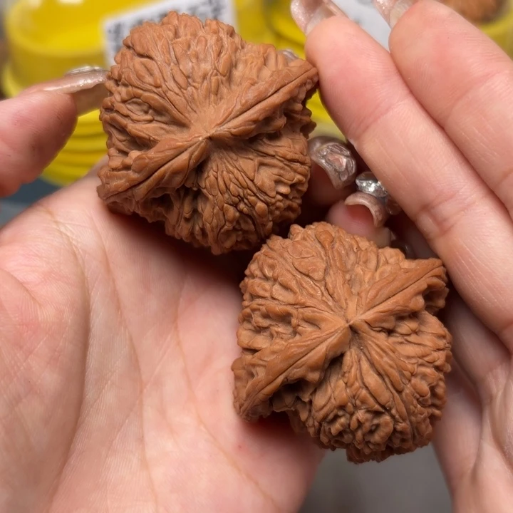 郑***吊坠文玩核桃49-27186-02