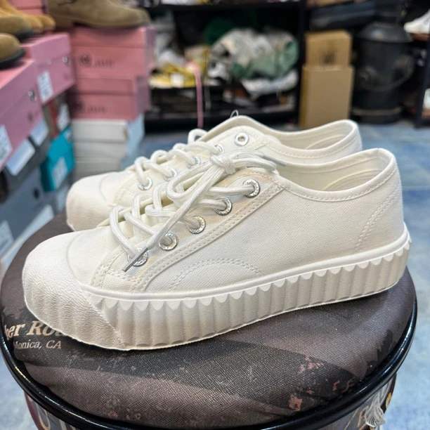 福利款小白鞋断码低帮帆布百搭款软底舒适微瑕