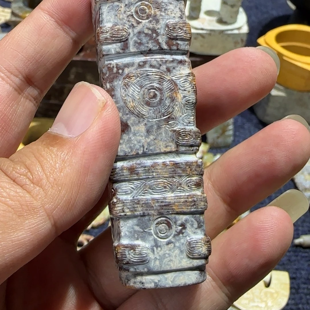 曹***伟和田玉（糖玉）未镶嵌车挂