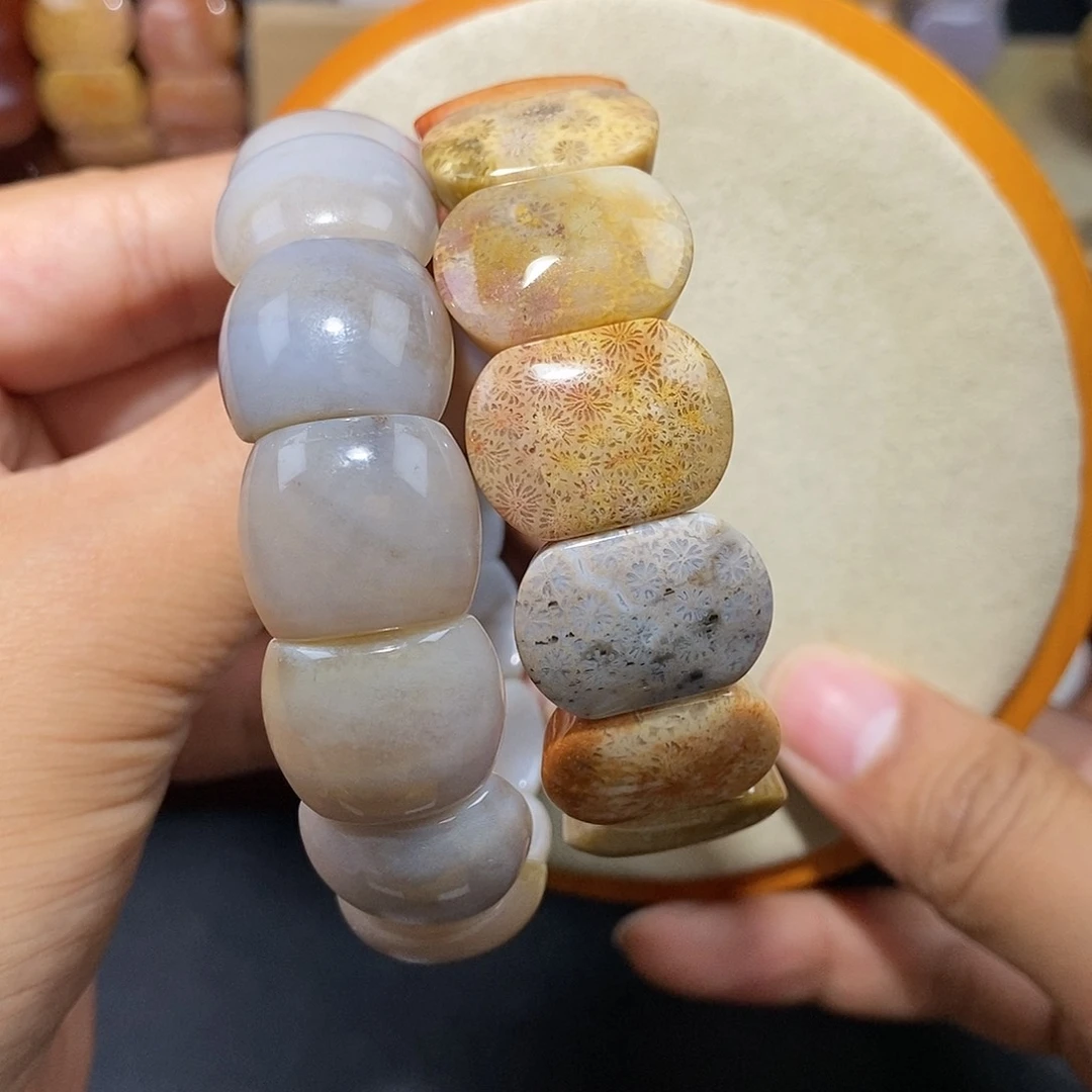 硅化珊瑚（珊瑚玉）手串未镶嵌太****阳