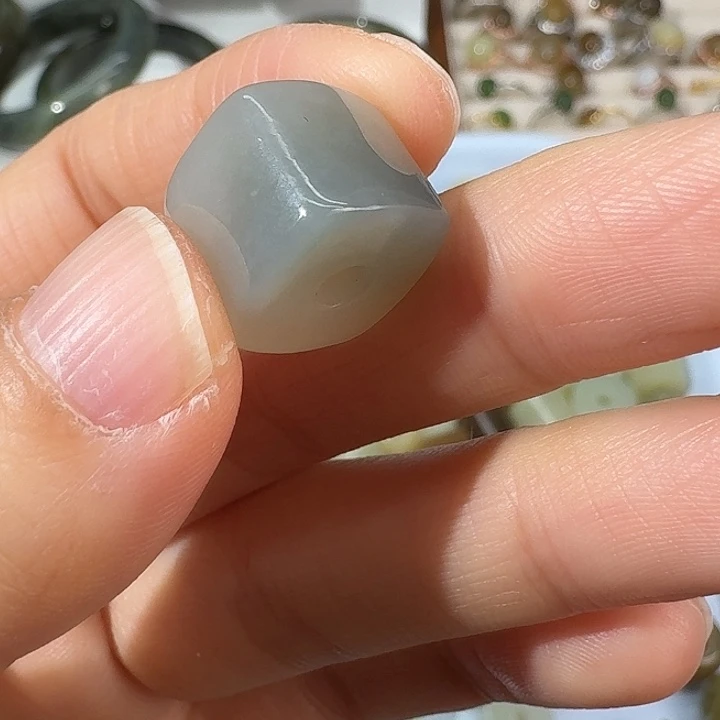 和田玉（糖玉）未镶嵌颈饰11