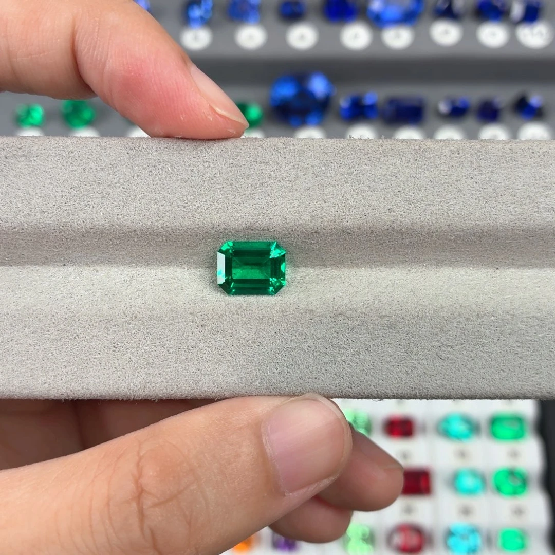 闺***蜜裸石合成（培育）祖母绿2.06ct