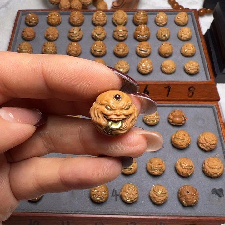 紫金鼠吊坠洋*16尺寸舔僧微瑕疵