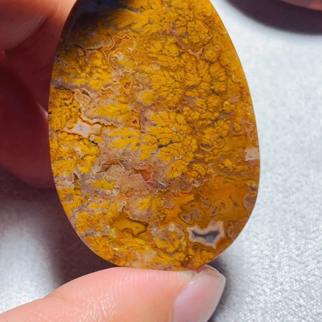 雪***步玛瑙/玉髓玛瑙未镶嵌