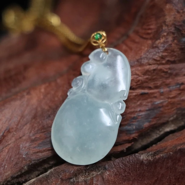 天然翡翠蓝水翡翠吊坠18k金镶