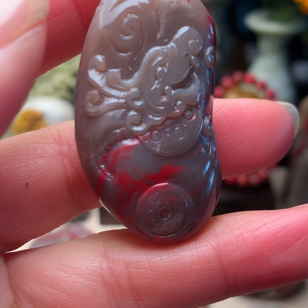 昌化石鸡血石精美挂件