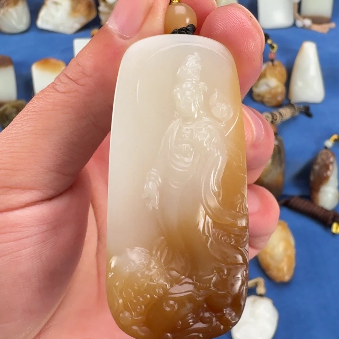 斌***和田玉未镶嵌颈饰